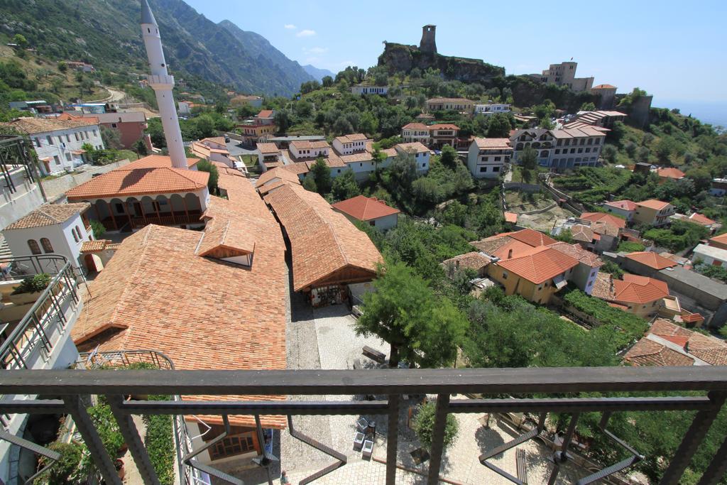 Hotel Panorama Kruje View On The Castle And The Old Town Exterior photo